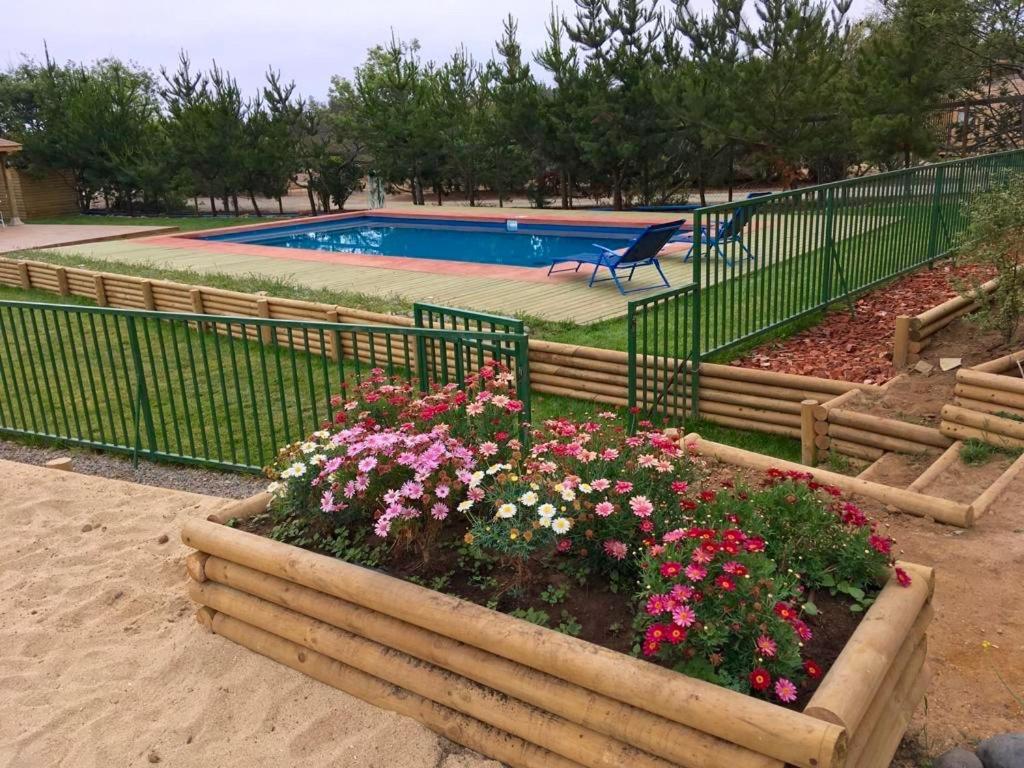 Cabaña en Tunquén, bosque, piscina y vista al mar Esterno foto